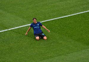 开云下载-意媒：为了留下皮奥-埃斯波西托，国米拒绝了多达13家俱乐部报价