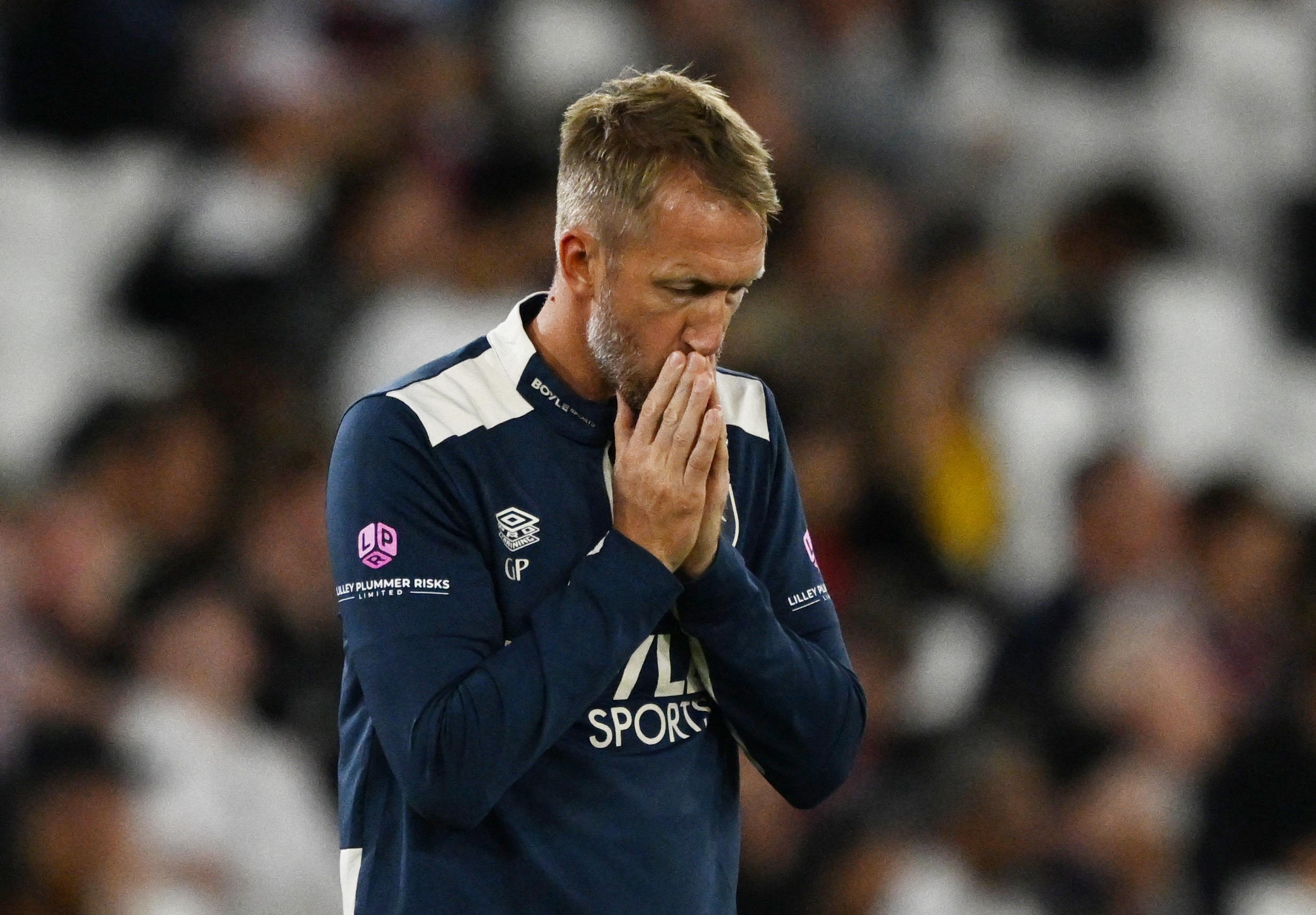 开云下载-TA：西汉姆球迷呼吁抵制10月比赛，抗议俱乐部管理层&amp;要求下台