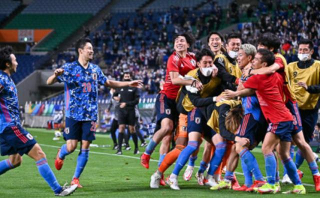 开云网站-【12强赛】浅野拓磨造绝杀乌龙 日本2比1澳大利亚