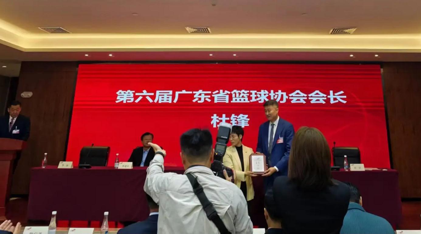 开云网站-杜锋如愿高升！还能当广东主教练吗？官宣确认，李春江机会来了