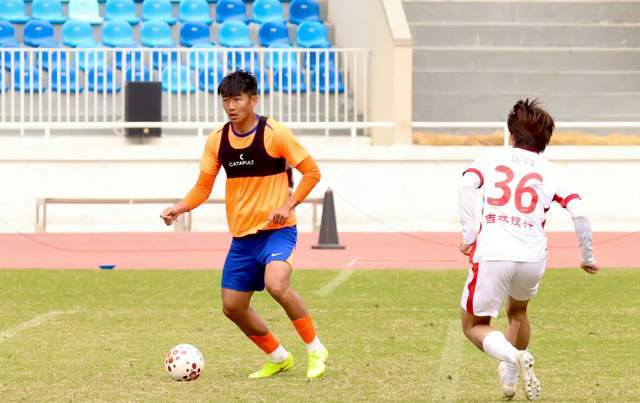 开云网站-2-3，泰山全华班不敌海牛 王昊斌+彭逸翔进球 邝兆镭首秀发挥亮眼