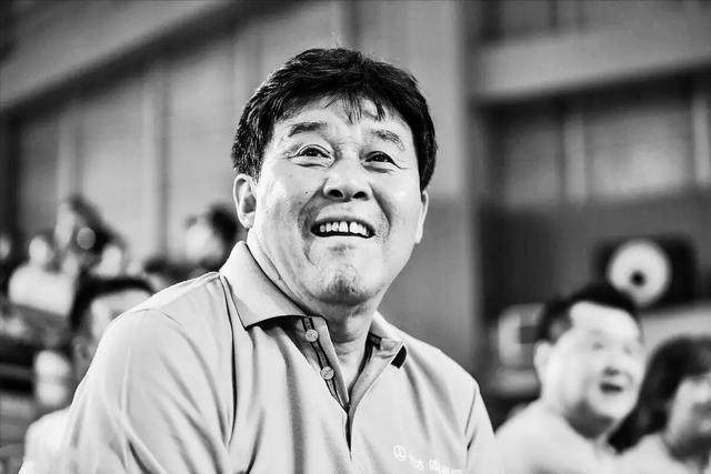 开云下载-迟尚斌生涯：曾是铁血队长 缔造大连足球黄金时代